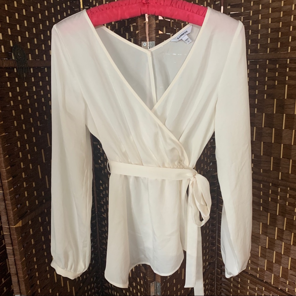 Express dress shirt in ivory small